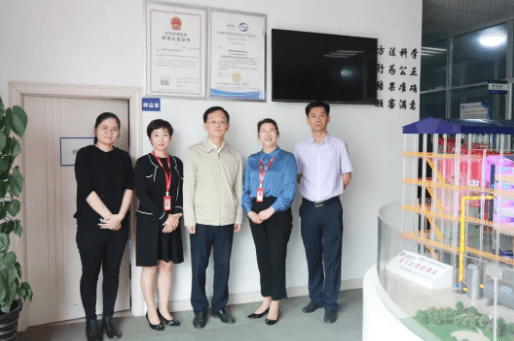 合肥市經(jīng)濟(jì)和信息化局王十朋一行蒞臨元琛科技調(diào)研指導(dǎo) 合肥市經(jīng)濟(jì)和信息化局王十朋一行蒞臨元琛科技調(diào)研指導(dǎo)