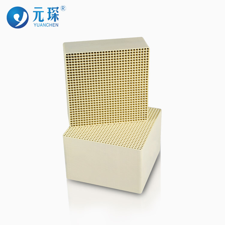 解析SCR蜂窩式催化劑內(nèi)部裂紋的形成原因